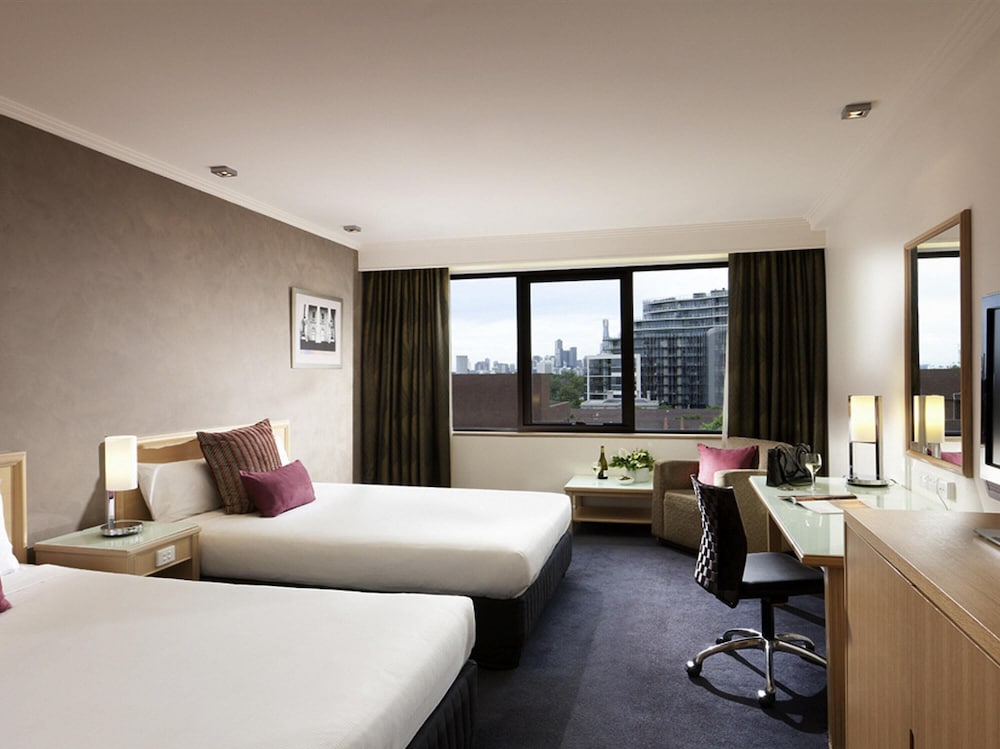 Habitación Premium con 2 camas Queen del hotel Mercure Melbourne Albert Park. Foto 3