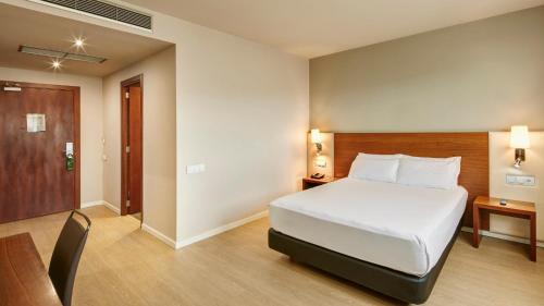 Habitación Doble Superior del hotel Sercotel Ciutat De Montcada. Foto 3