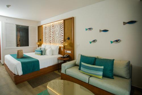 Suite Junior Preferred Club con acceso directo a la piscina - 1 cama extragrande del hotel Dreams Macao Beach Punta Cana. Foto 3