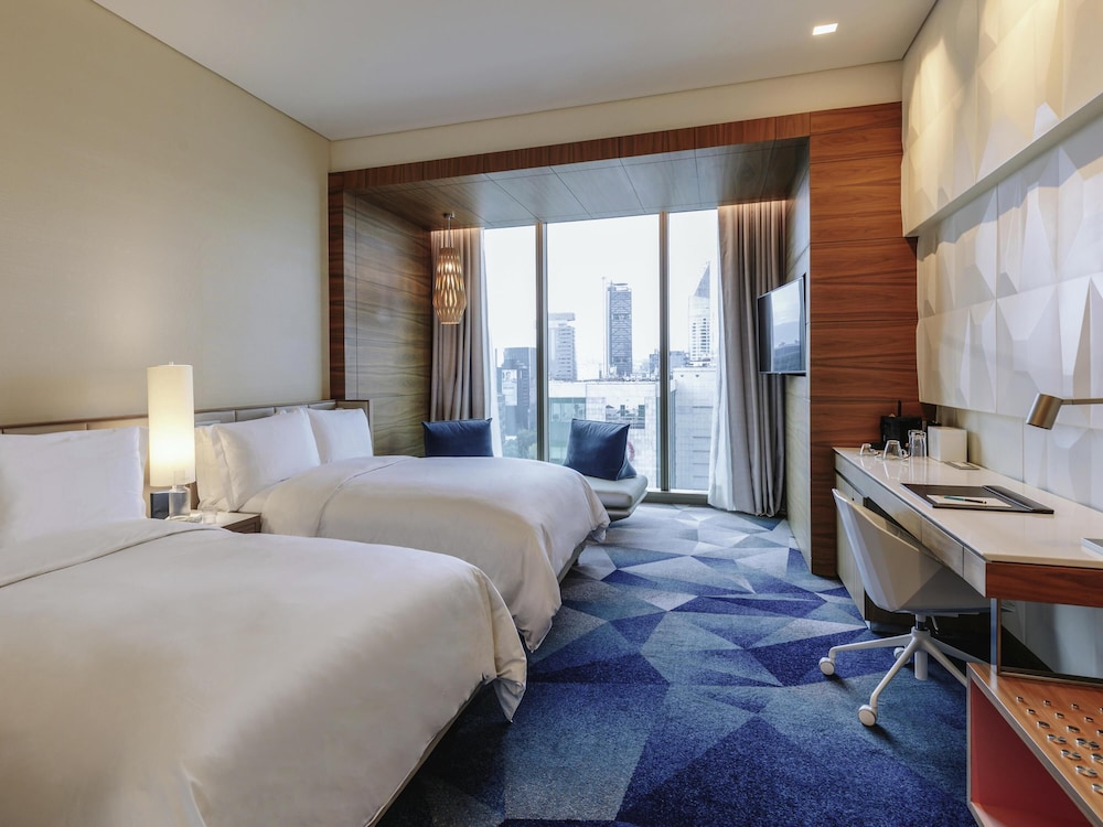 HABITACIÓN SUPERIOR con 2 camas dobles y vistas al Ángel de la Independencia del hotel Sofitel Mexico City Reforma