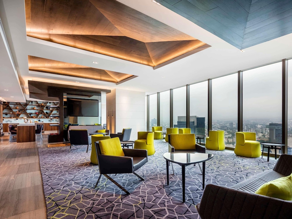 HABITACIÓN SUPERIOR EN PLANTA EXECUTIVE con acceso al Club Millésime y 1 cama king size del hotel Sofitel Mexico City Reforma. Foto 6