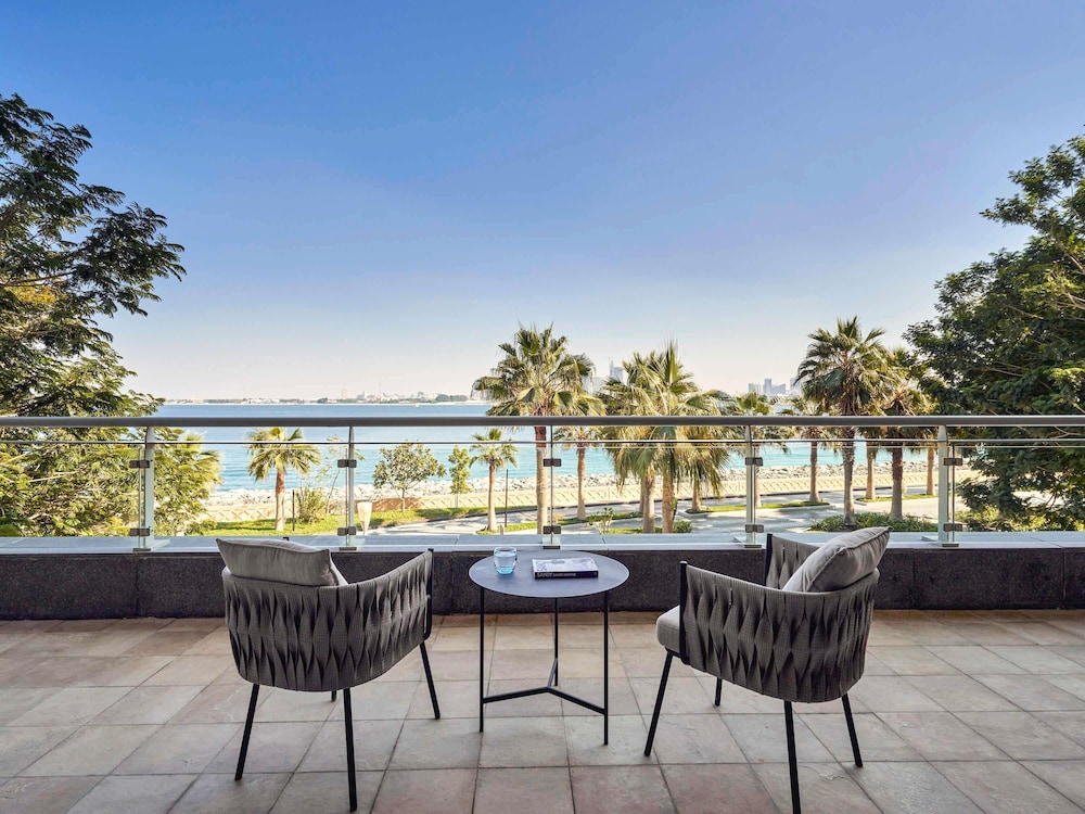 Suite, 5 habitaciones del hotel Rixos The Palm & Suites. Foto 4