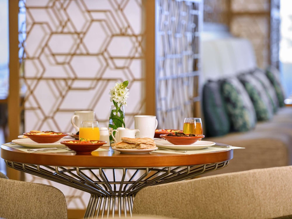 Premium Twin del hotel Grand Mercure Dubai City. Foto 6