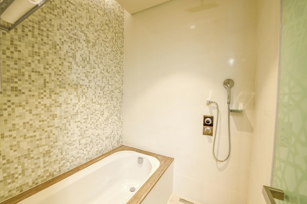 Premium Suite del hotel Grand Mercure Dubai City. Foto 11