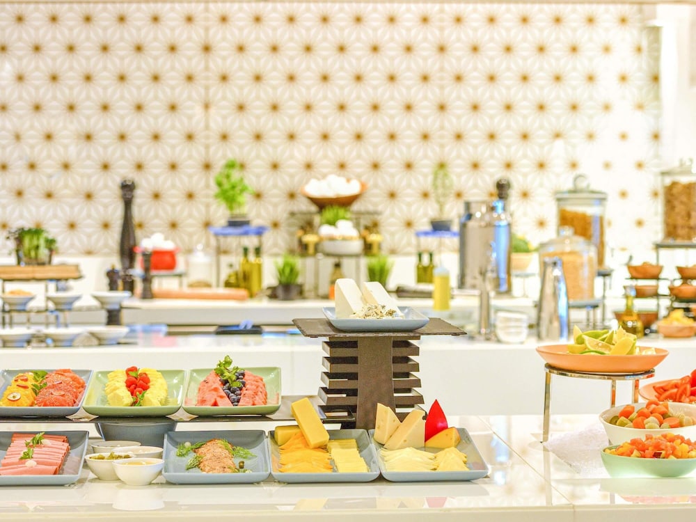 Dubai Suite del hotel Grand Mercure Dubai City. Foto 6