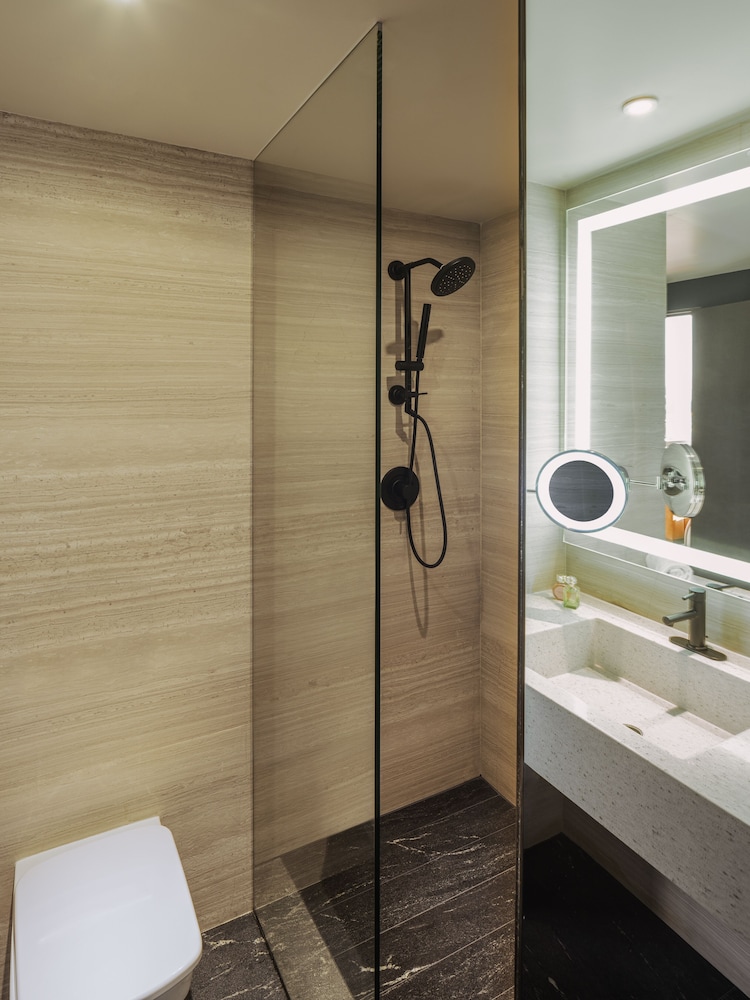 Suite Principal, 1 Cama King Size del hotel Novotel Mexico City Toreo