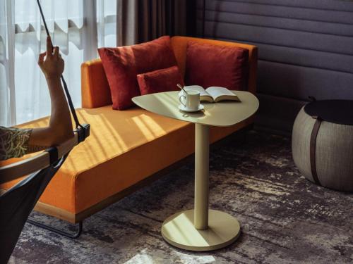 Suite superior, 1 cama king size del hotel Novotel Mexico City Toreo. Foto 3