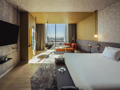 Suite superior, 1 cama king size del hotel Novotel Mexico City Toreo. Foto 10