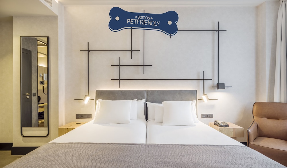 Habitación doble, mascotas del hotel Ilunion San Mamés. Foto 2