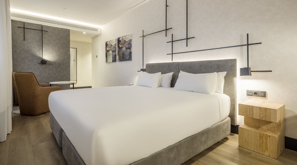 Habitación doble superior, 1 cama de matrimonio del hotel Ilunion San Mamés