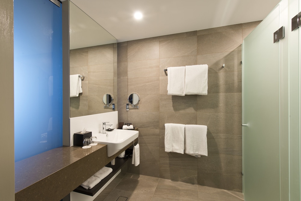 Habitación superior, 2 camas dobles del hotel Pullman Brisbane Airport. Foto 3