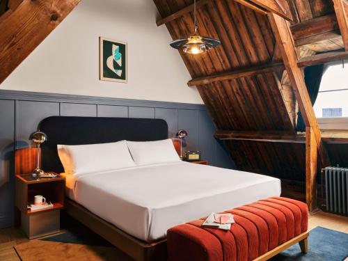 Estudio del hotel The Hoxton Lloyd Amsterdam. Foto 1