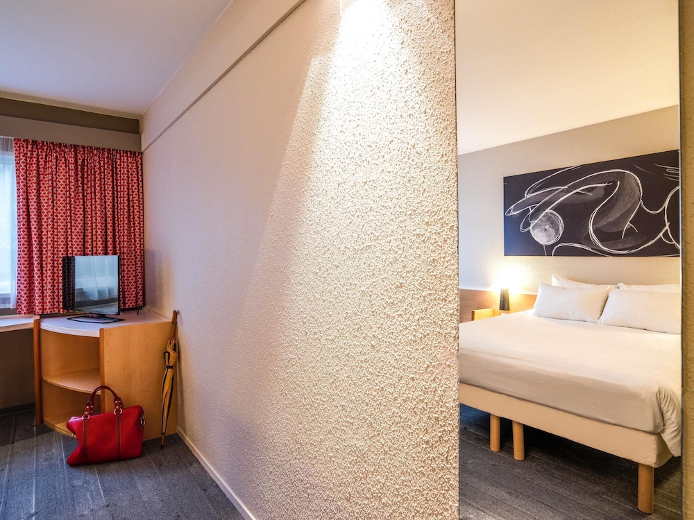Habitación Estándar con 1 cama doble del hotel ibis Metz Woippy. Foto 1