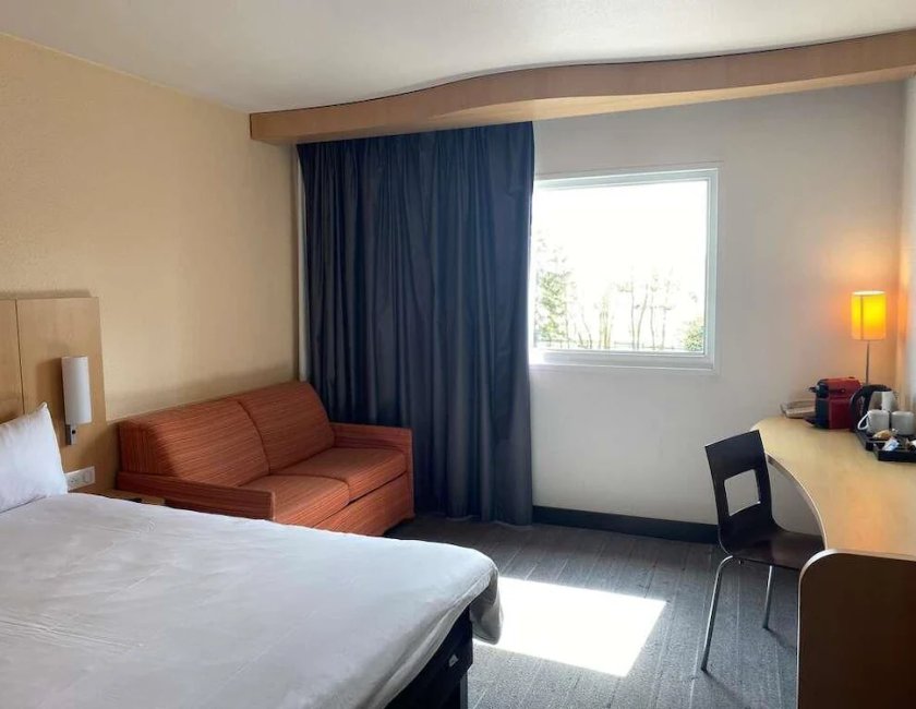 Habitación doble Confort 1 Cama doble del hotel ibis Metz Woippy. Foto 3
