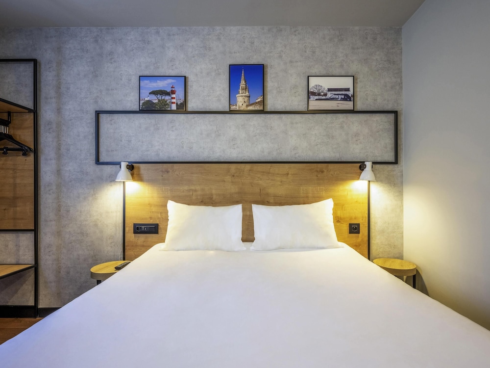 Habitación estándar doble, 1 cama doble del hotel ibis La Rochelle Vieux-Port. Foto 4