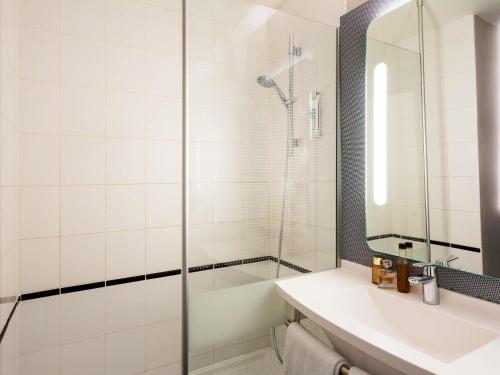 Habitación Doble Estándar del hotel ibis Bordeaux Pessac Route des Vins Hotel. Foto 9