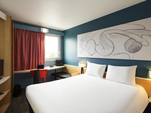 Habitación Doble Estándar del hotel ibis Bordeaux Pessac Route des Vins Hotel. Foto 12