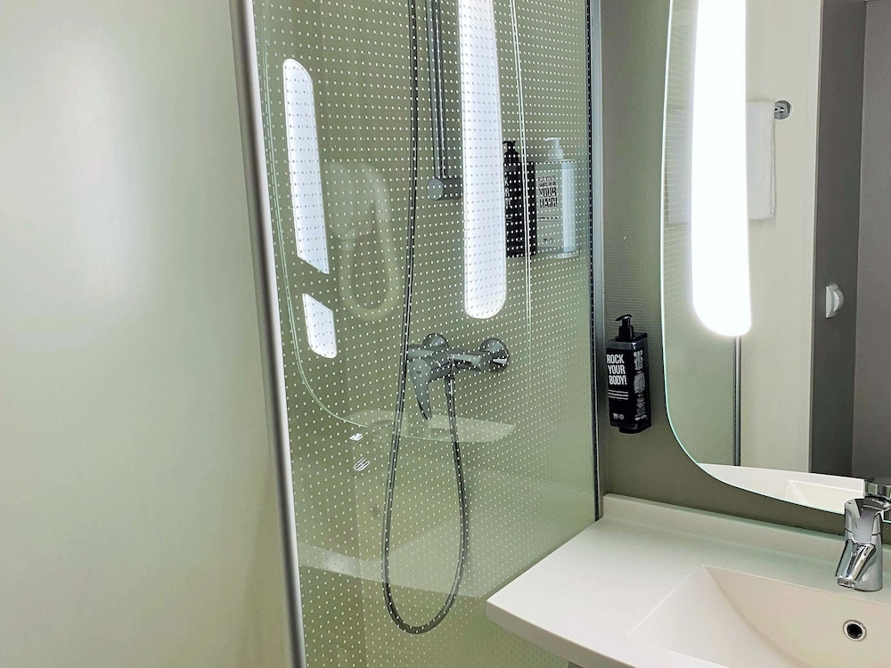 Habitación estándar doble, 1 cama doble del hotel ibis Créteil. Foto 5