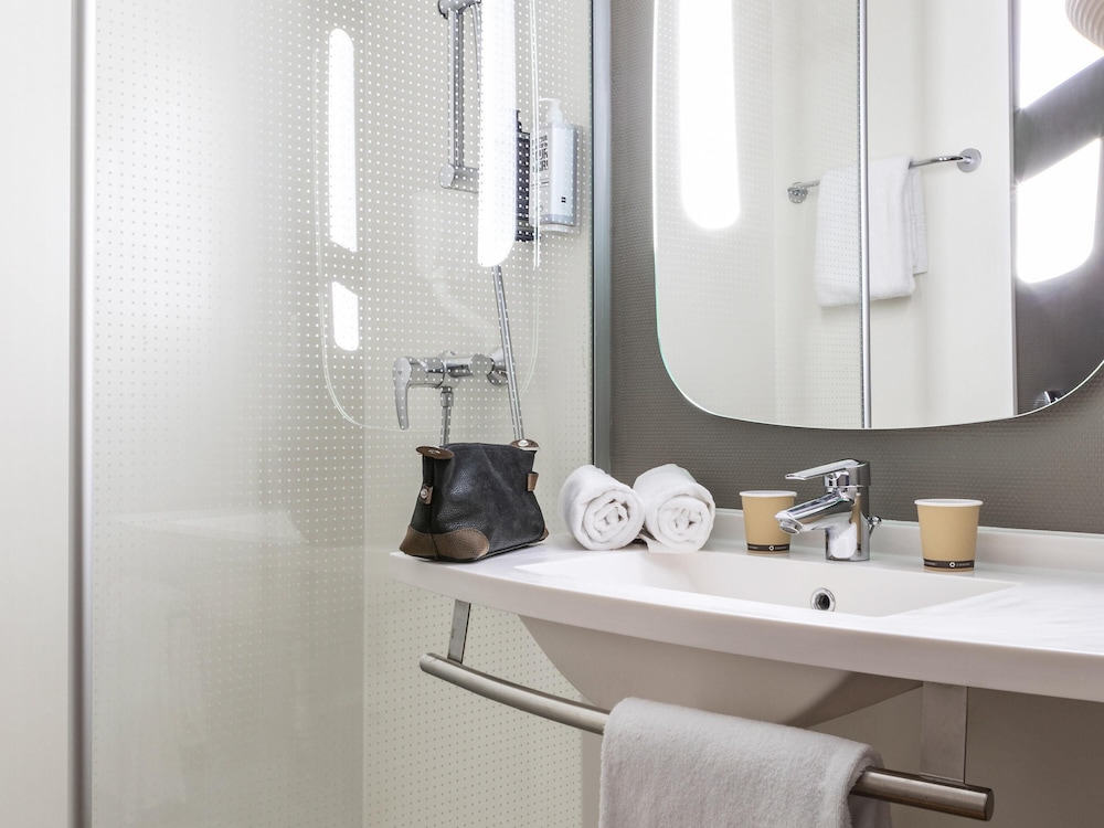 Habitación estándar doble, 1 cama doble del hotel ibis Créteil. Foto 6