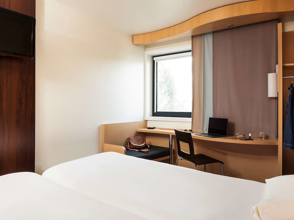 Habitación estándar, 2 camas individuales del hotel ibis Créteil. Foto 1