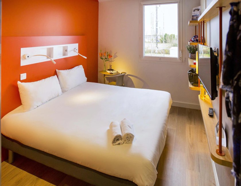 Habitación Doble del hotel Ibis Budget Saint-Etienne Centre Gare Châteaucreux. Foto 1