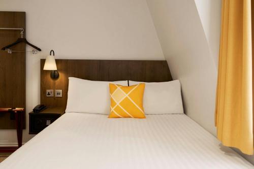 Habitación Doble Acogedora del hotel Four Points Flex by Sheraton London Kensington Olympia. Foto 1