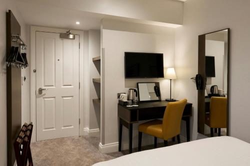 Habitación Doble Estándar - Sin ventanas del hotel Four Points Flex by Sheraton London Kensington Olympia. Foto 1