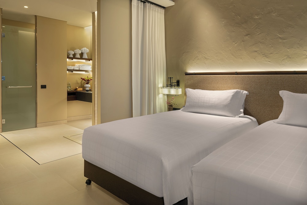 HABITACIÓN DELUXE, 1 Cama King Size o Dos Camas Individuales del hotel Pullman Khao Lak Resort. Foto 1