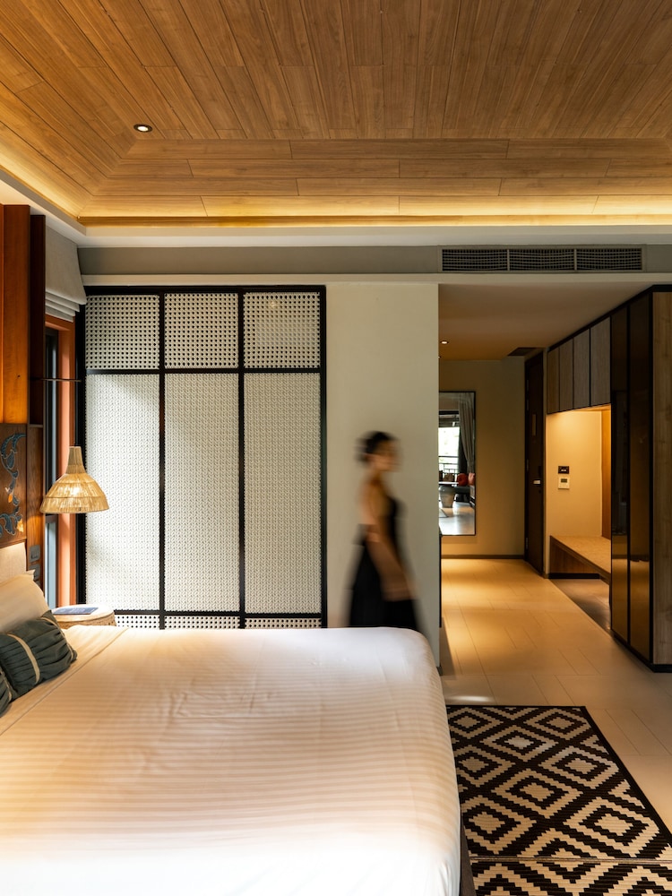 Habitación Deluxe con 1 cama king size del hotel Grand Mercure Khao Lak Bangsak. Foto 3