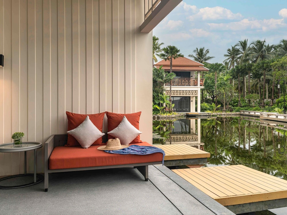 Habitación deluxe con camas gemelas del hotel Grand Mercure Khao Lak Bangsak. Foto 14
