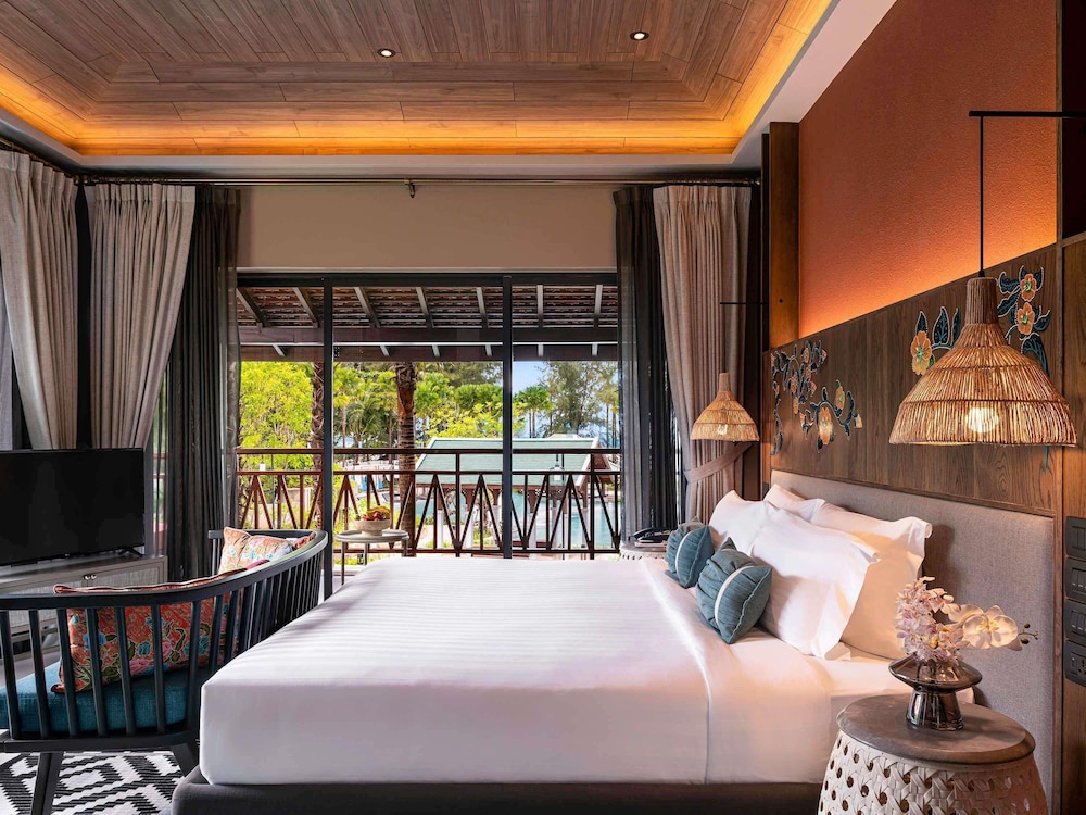 Habitación Deluxe con 1 cama king size del hotel Grand Mercure Khao Lak Bangsak. Foto 15