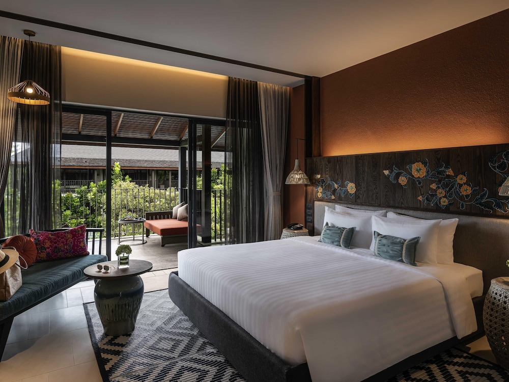 HABITACIÓN SUPERIOR con 1 cama king size del hotel Grand Mercure Khao Lak Bangsak. Foto 12