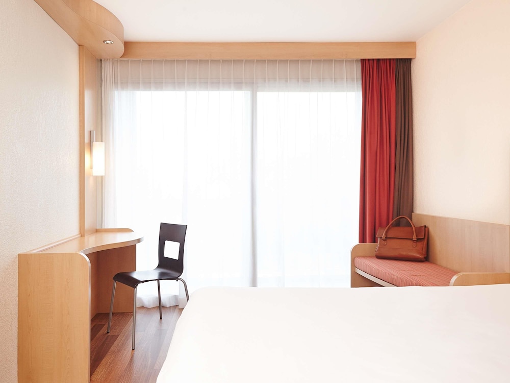 Habitación doble 1 Cama doble del hotel ibis Cavaillon Luberon. Foto 1