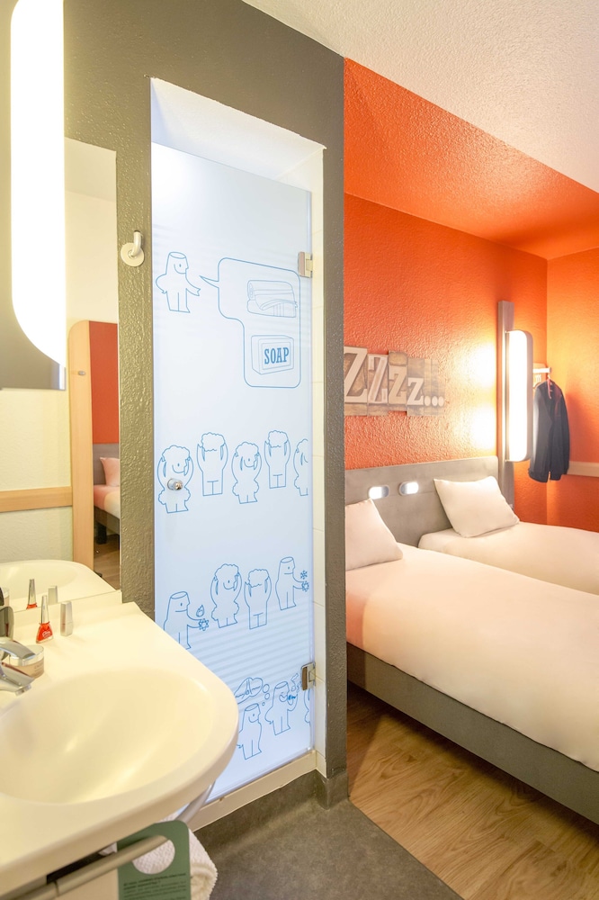 Habitación Doble del hotel ibis budget Marseille Timone. Foto 5