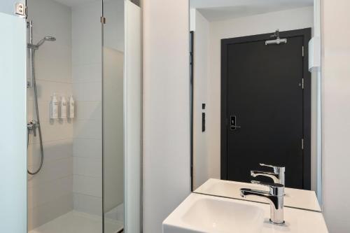 Habitación Doble Estándar - 2 camas del hotel Four Points Flex by Sheraton Malaga Centre. Foto 8