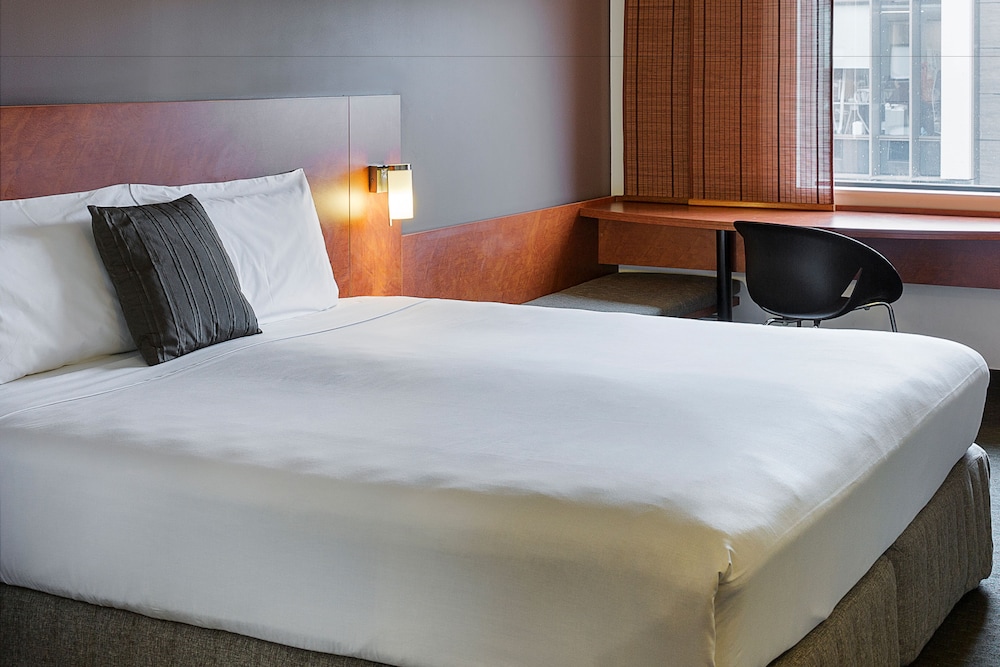 ibis Plus con cama King del hotel Ibis Christchurch. Foto 1