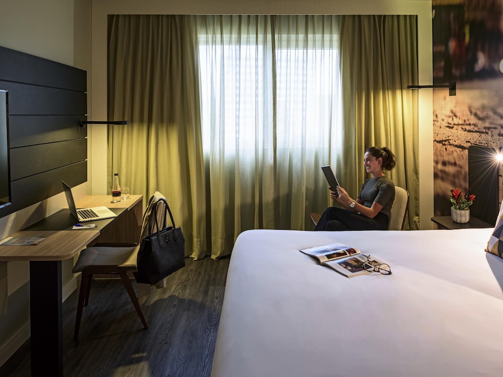 Habitación Executive con 1 cama king size del hotel Novotel Curitiba Batel. Foto 6
