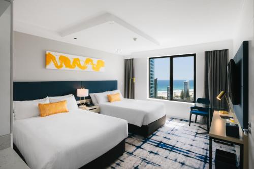 2 Double beds Premium Ocean view del hotel Voco Gold Coast, An Ihg. Foto 2