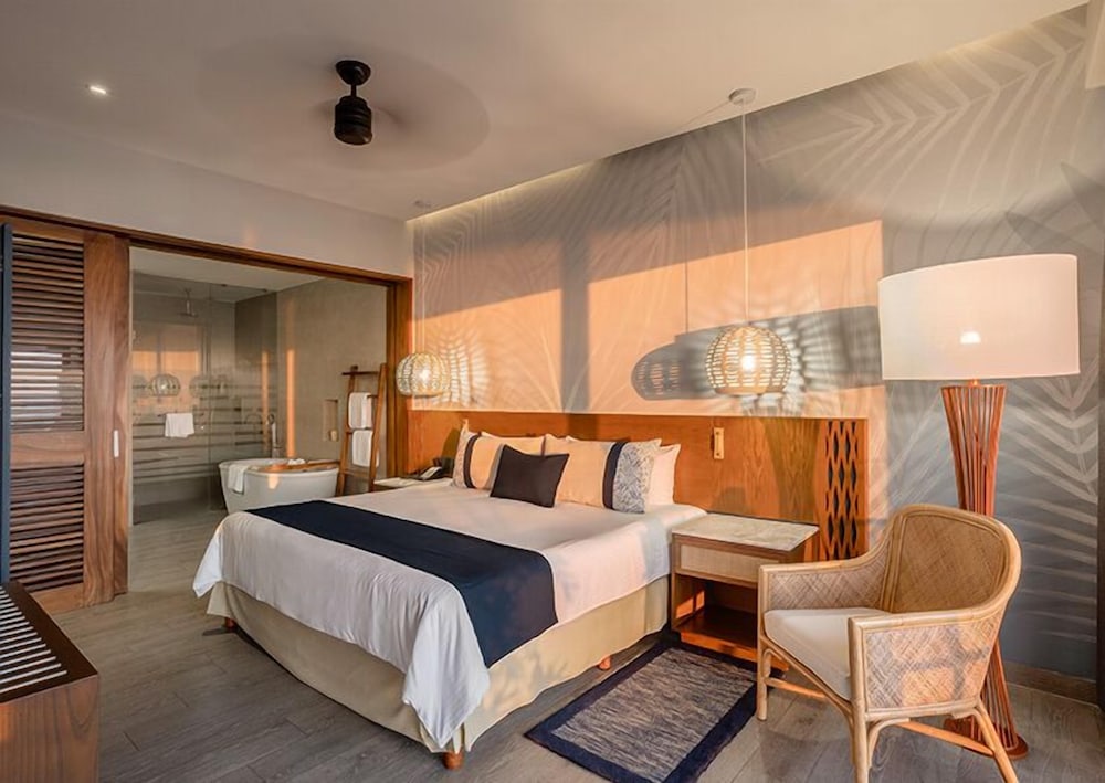 Suite Ejecutiva Armony, Compuesta 2 Recámaras, 1 Cama King (Vista al Mar) del hotel Armony Marival Resort & Spa Punta de Mita - MGallery collection. Foto 4