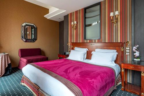 Privilege Room with Garden View del hotel REGENT`S GARDEN. Foto 3