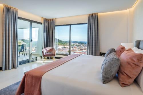 Suite Junior con bañera de hidromasaje del hotel Barcelo Aracena