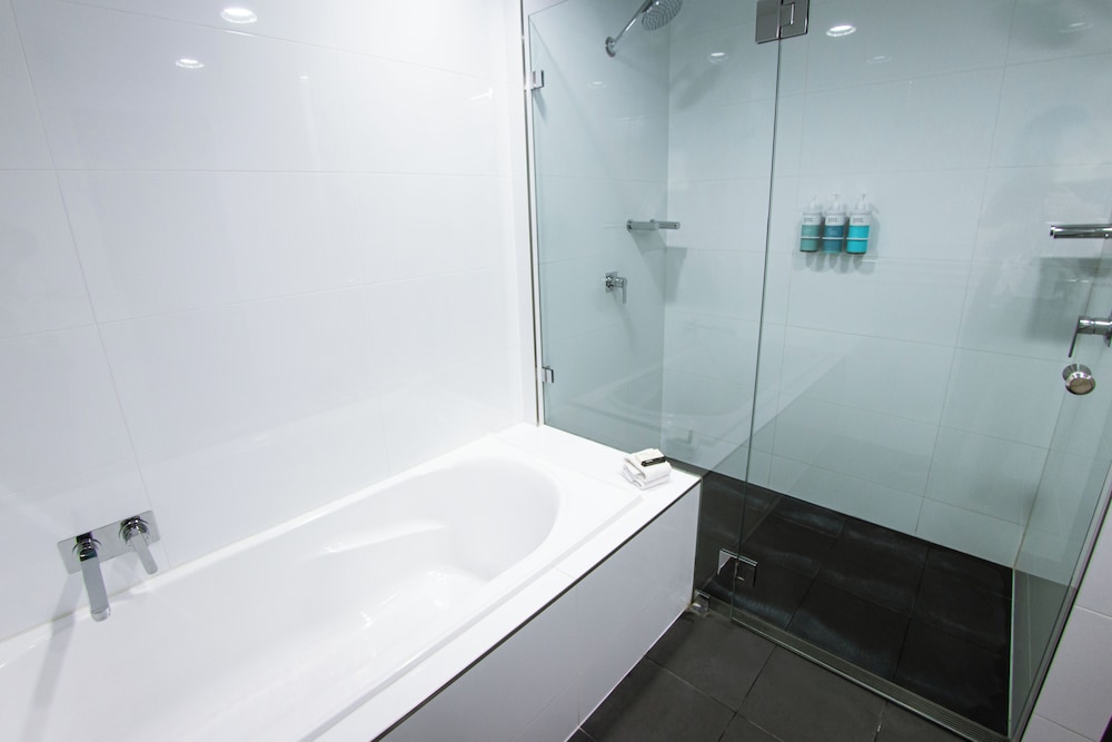 SUITE SUPERIOR DE 2 DORMITORIOS, 1 Cama King y 1 Cama King Zip del hotel Mercure Tamworth