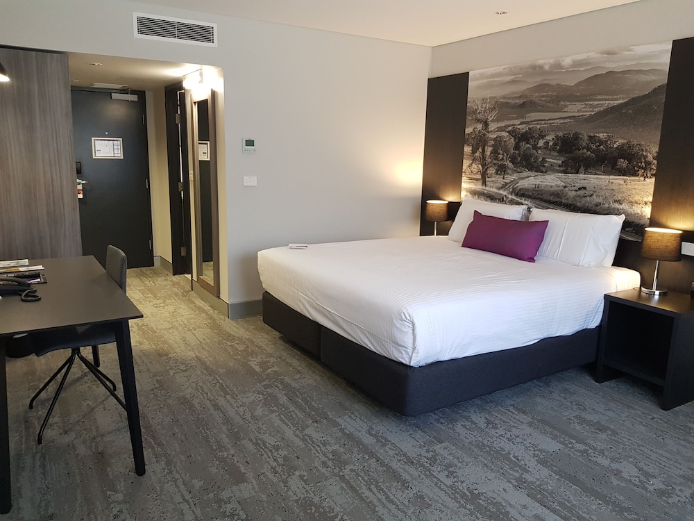 Habitación Estándar con 1 Cama King del hotel Mercure Tamworth. Foto 1