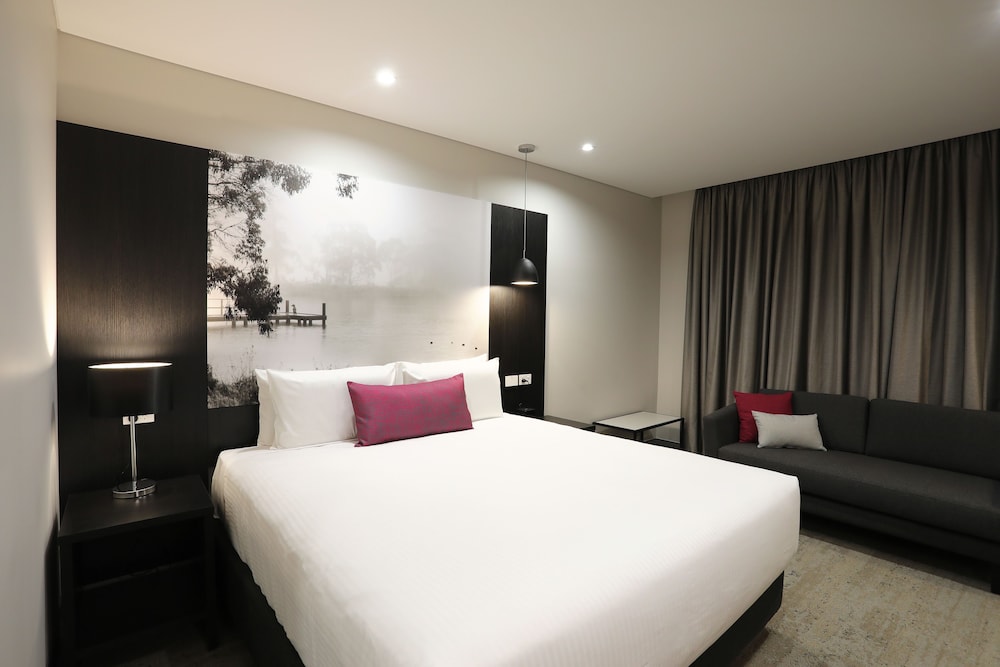 Habitación Superior con 1 Cama King del hotel Mercure Tamworth. Foto 3