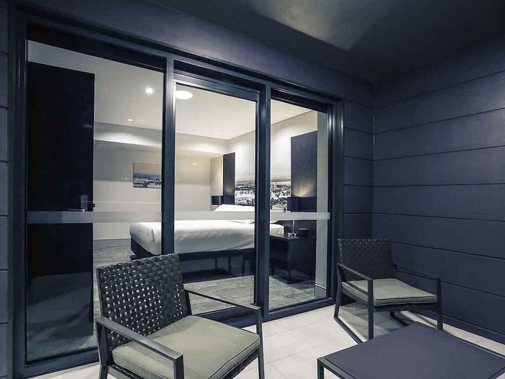 Apartamento West End con 1 Cama King y Balcón del hotel Mercure Tamworth. Foto 3