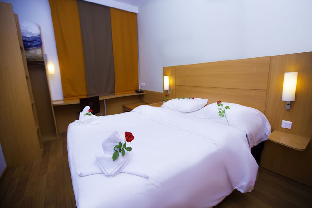 Habitación Estándar con 1 cama doble del hotel Ibis Meknes. Foto 1