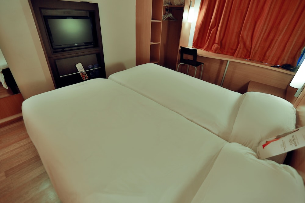 Habitación Estándar con 1 cama doble del hotel Ibis Meknes. Foto 2
