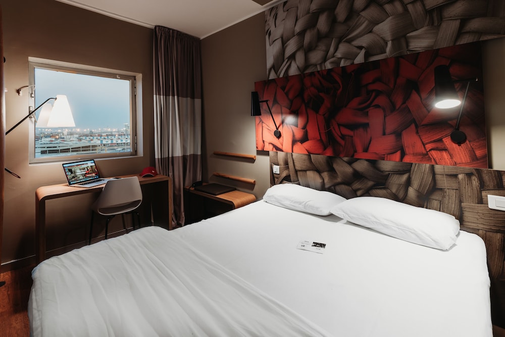 Habitación estándar doble, 1 cama doble del hotel Ibis Casablanca City Center. Foto 1