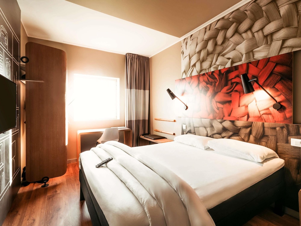 Habitación estándar doble, 1 cama doble del hotel Ibis Casablanca City Center. Foto 7