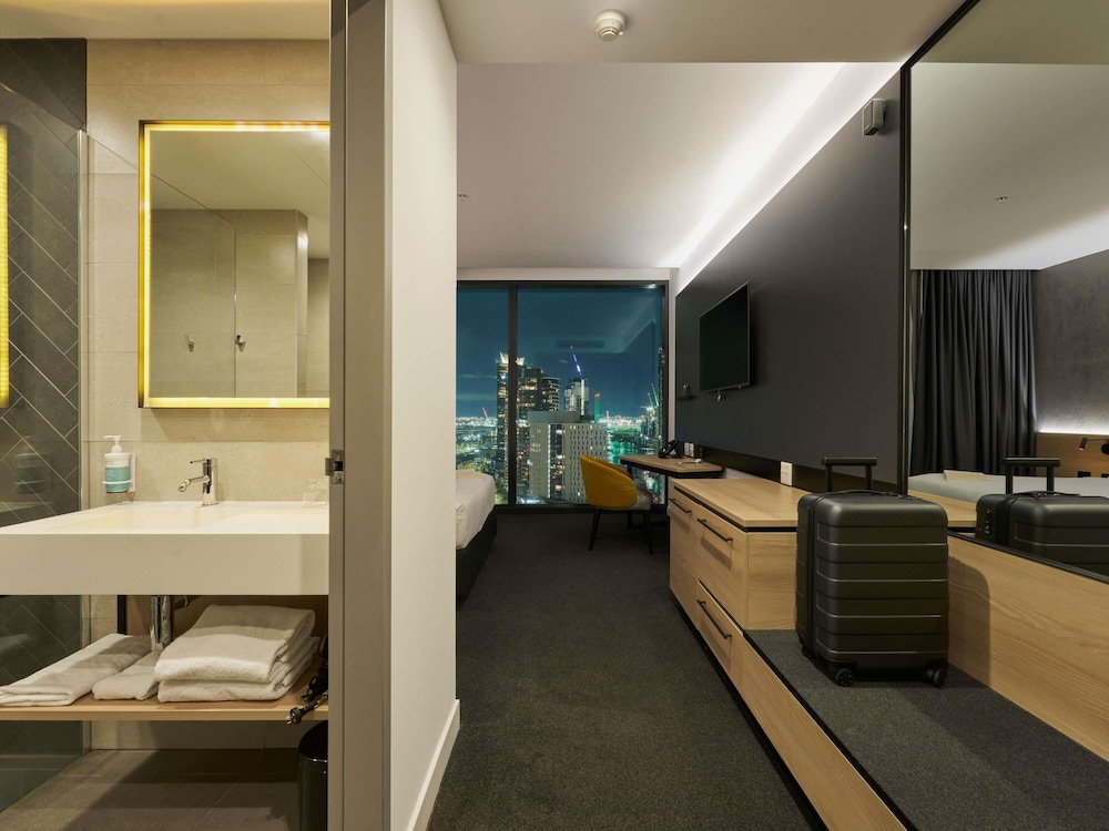 Habitación Estándar con 1 Cama Queen del hotel Novotel Melbourne South Wharf. Foto 2